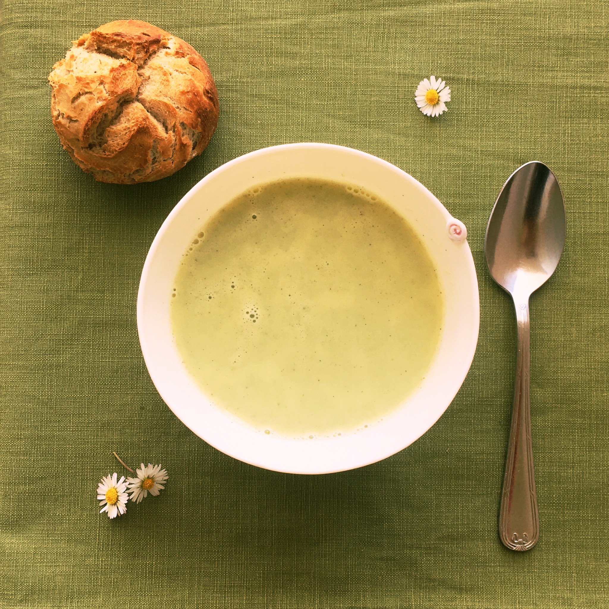 Radieschenblättersuppe Rezept - Veronikas Hofküche